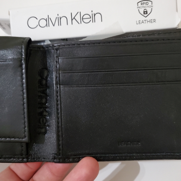 🤩New in box authentic Calvin Klein genuine leather Mens black wallet - Picture 5 of 9